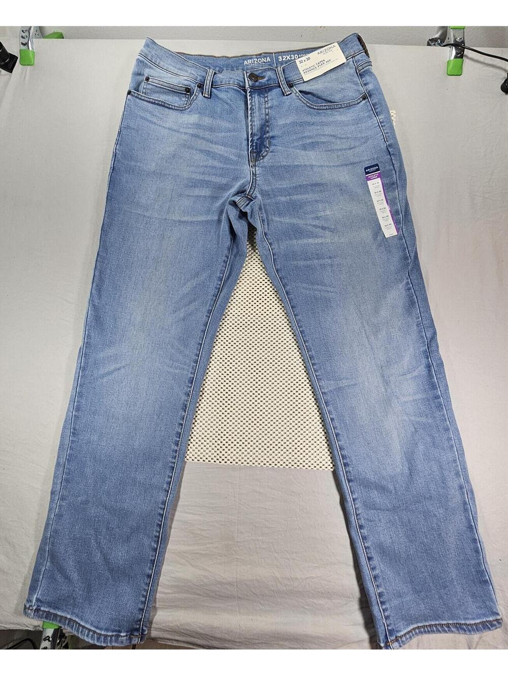Arizona Jean Co. Athletic Taper Advance Flex 360 Jeans.  Size 32x30